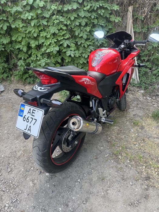 Мотоцикл Honda CBR 250R