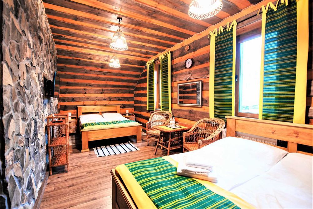 Будинок подобово для святкувань на 10 осіб  з сауною, 5км до Львова