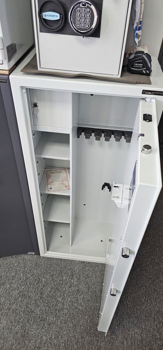 Szafa na BROŃ,  sejf S1 na broń długą, krótką, amunicję • ALTARO-53KL