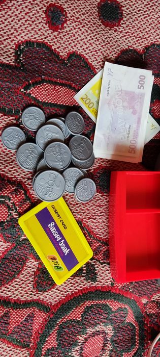 Продам дитячу касу