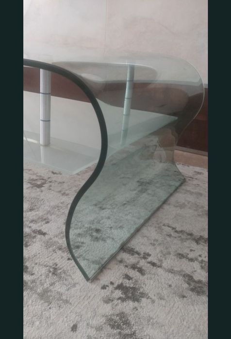 Mesa de centro em vidro