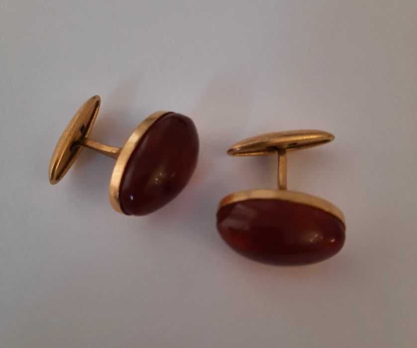 Запонки янтарні в позолоті