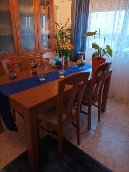 Mobília de sala em pinho mel em bom  estado