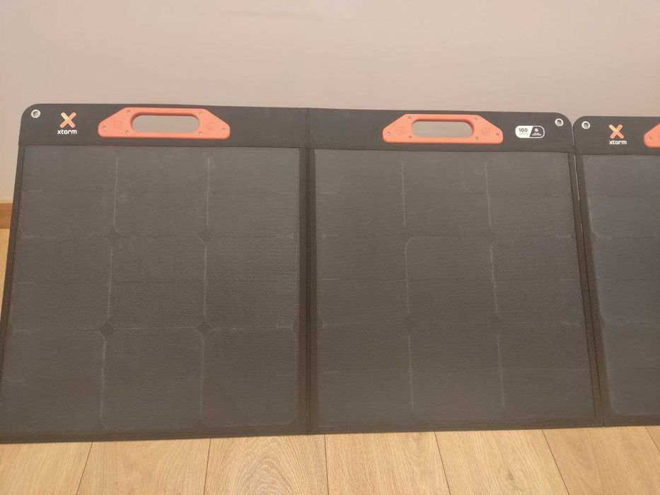 Комплект портативних сонячних панелей Xtorm 200W (XPS100) x2