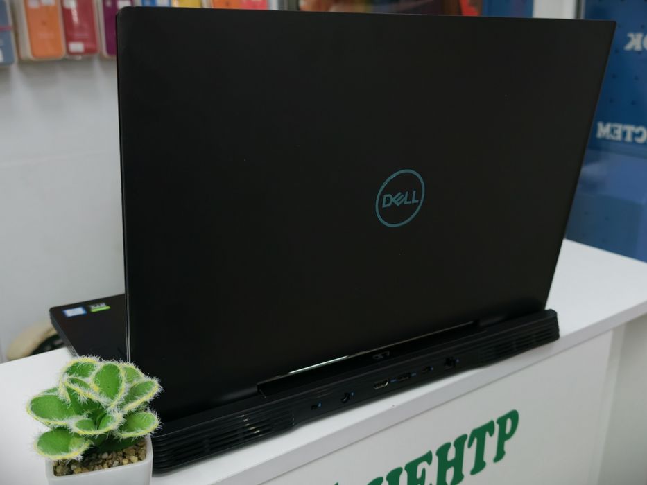 Ігров. Dell G7 17 P40E  i7-9750H / 16DDR4 / 256 SSD / RTX2060 6GB