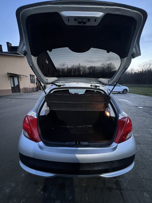 Продам Peugeot 207