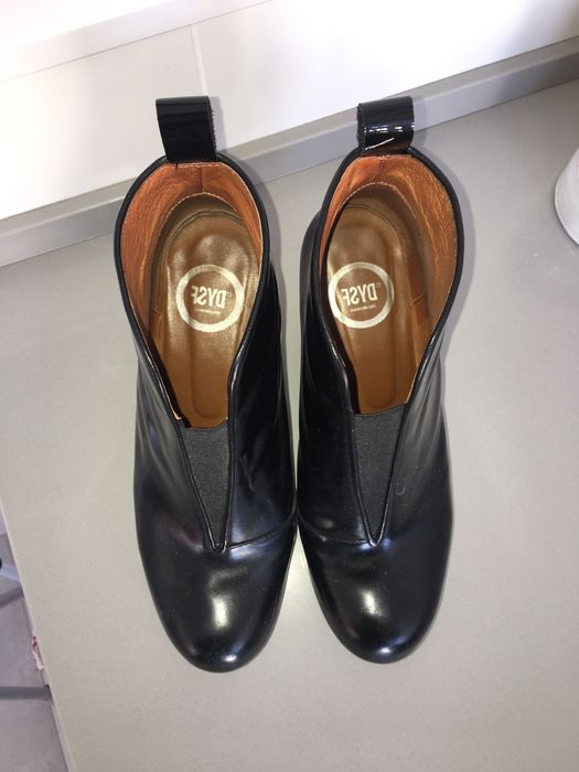 Botas pretas salto marca Dysfunctional