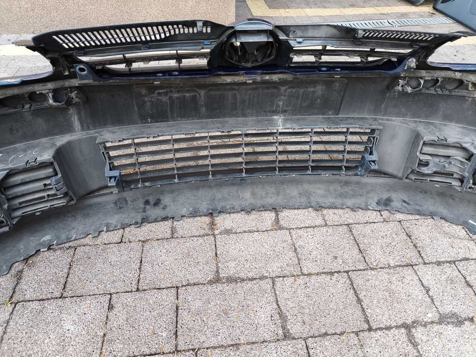 Zderzak Przedni Spryskiwacze VW Golf 5 V LD5Q