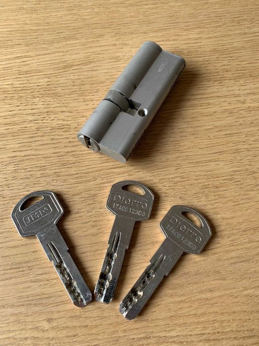 Cilindro de segurança para portas da Dierre