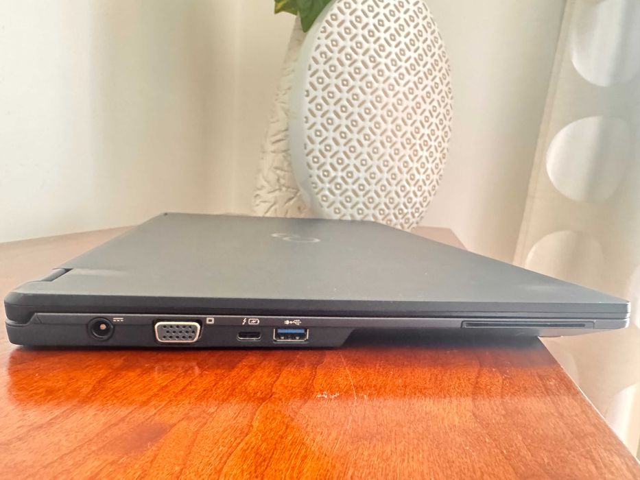 Fujitsu LifeBook U7510|15.6"FulHD|i7-10510U Quad Core|16G Ram|Ssd 512G