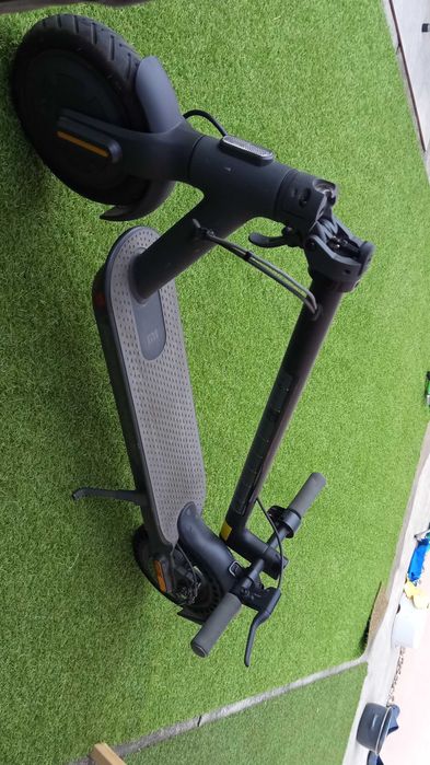 Trotinete Xiaomi escencial