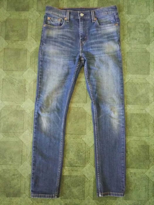 Мужские джинсы Levis.