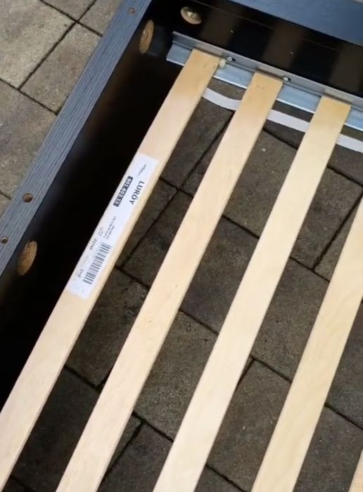 Łóżko 90x200 czarne z materacem