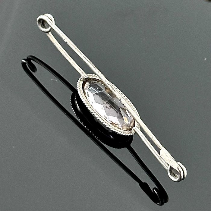 Srebrna broszka z dużym naturalnym Ametystem – oryginał secesja, 1900r