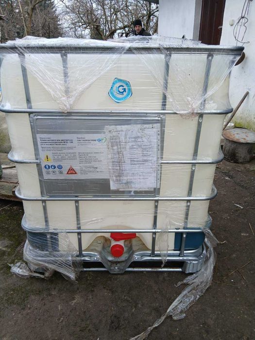 Пластикові бочки