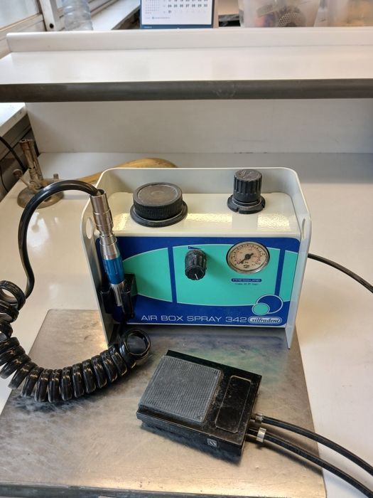 Recheio de laboratório de protese dentária