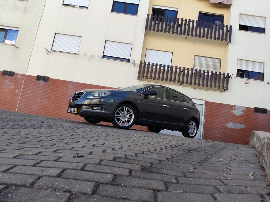 Lancia delta 1.6 multijet como novo  preço negociável