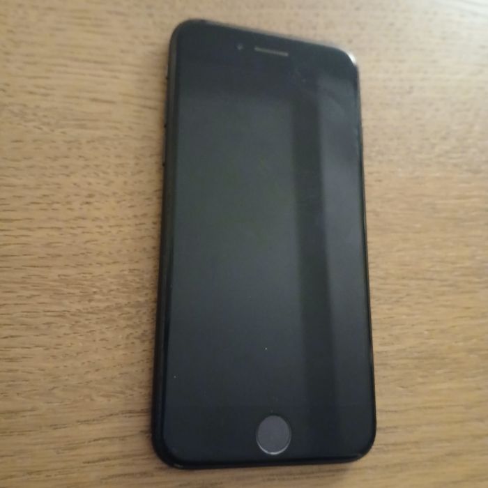 iPhone SE (2.ª Gen) 128 GB - Preto - Desbloqueado