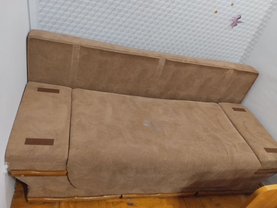Віддам б/у диван