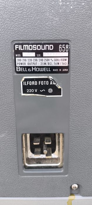 Projektor Bell  Howell Filmosound 658