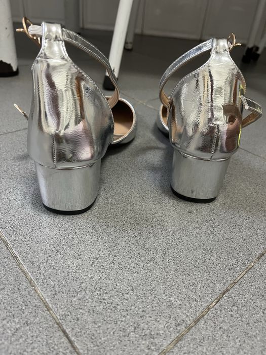 Sapatos cinza prata Shein,como novos,tacão médio,tamanho 37,7€
