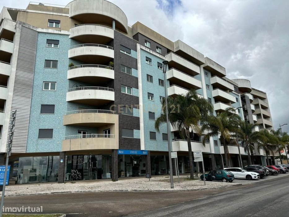 Modern Building in Entroncamento with Panoramic View and Luxury