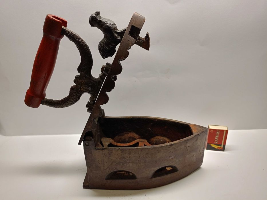 Stare duże żelazko + ruszt kogut. 4KG