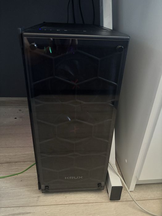 Komputer Ryzen 5 5600G + GTX 1660 SUPER, 16GB RAM, SSD 1TB + 2 monitor