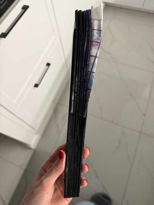 Wachlarz ręczny nowy