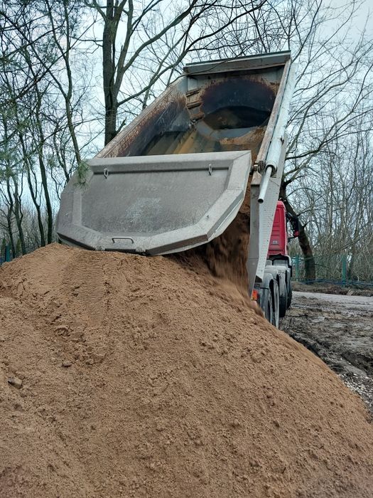 Piach zasypkowy Piasek zasypowy do zagęszczenia fundamenty Koparka