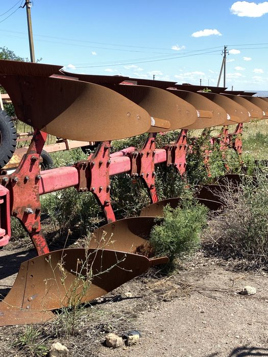 Плуг ОПТИКОН 7-ми корпусний