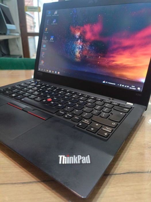 Lenovo ThinkPad X280 / Core i5 / Intel HD 620 / 8GB DDR4 #ELEMENTO