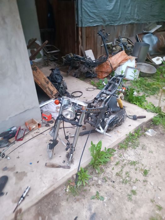 Мотор по запчастям Honda tact16 af24 af30 af51 lead20 90 48 dio 68 56