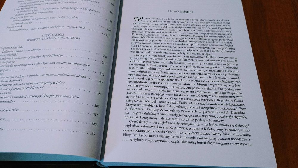 Demokracja, socjalizacja, wychowanie Bauć