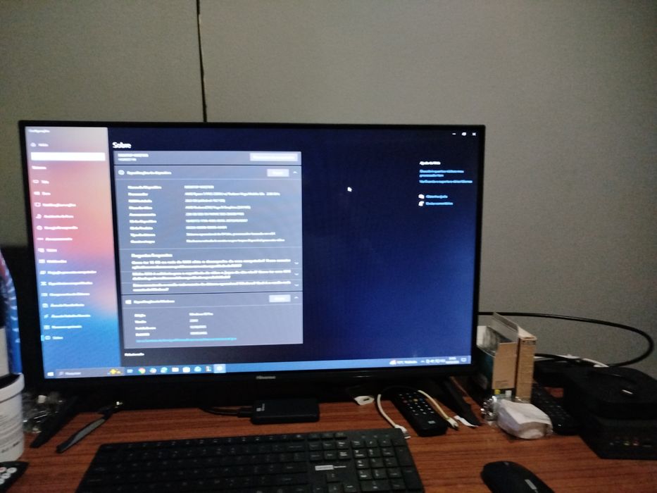 VENDO TV 32 SMART   praticamente nova