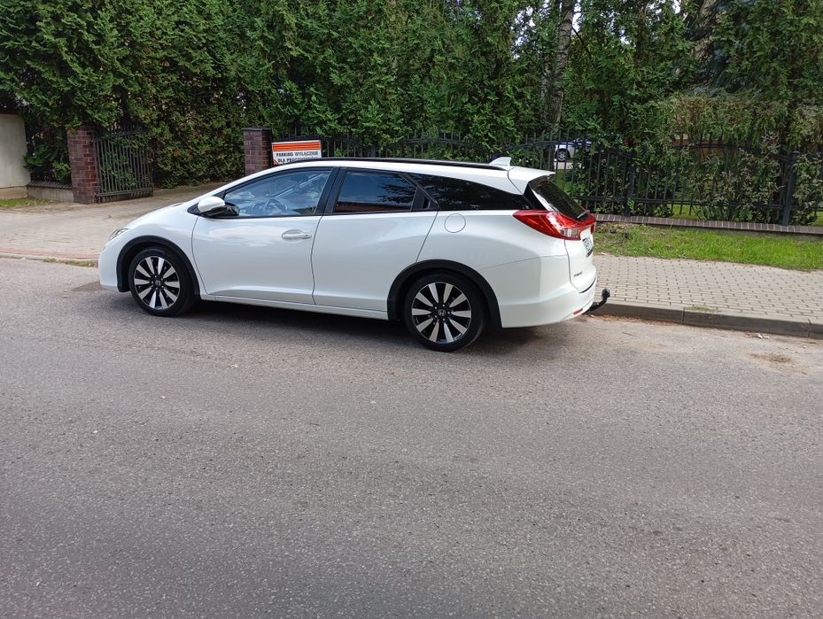 Honda Civic Tourer 1.8 i-VTEC 142 KM Elegance