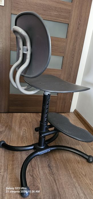 Krzesła ergonomiczne Kinnarps 2 szt (cena za 1 szt)