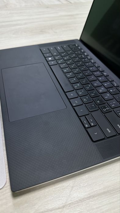 Dell XPS 15 9520 OLED 3.5K / i9-12900HK / RTX 3050 Ti / 16GB DDR5