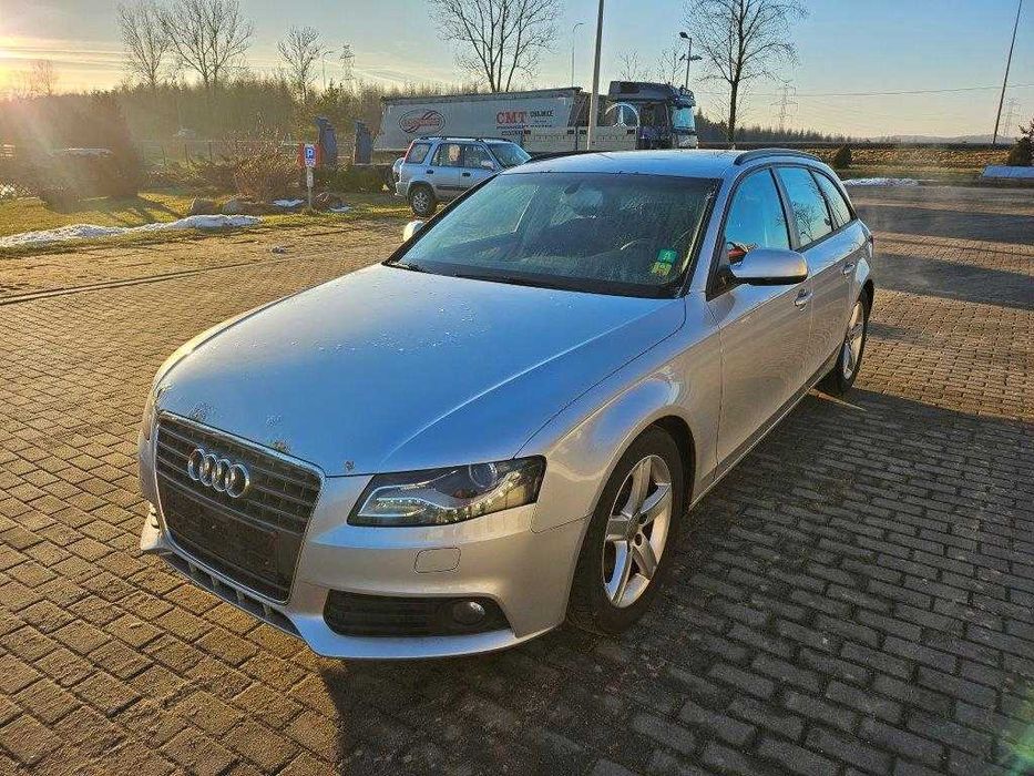 AUDI A4 2.0 TDI 140KM 2011r