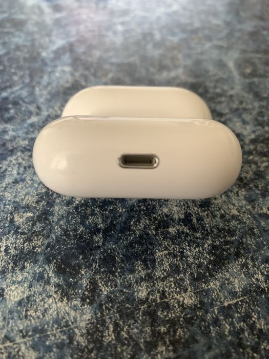 Навушники AirPods 4