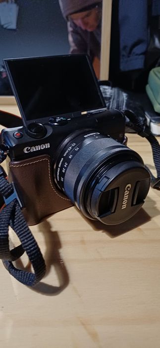 Camara fotográfica mirrorless Canon EOS M100