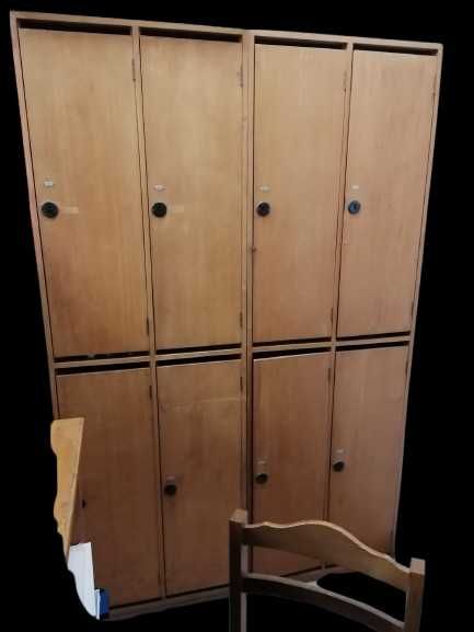 Lote de 4 Armários / Cacifos em Madeira Clara (200x64x60cm) c/ Chaves