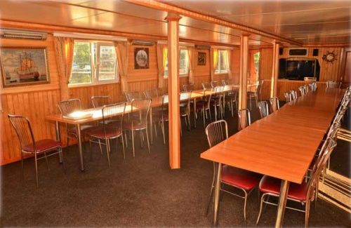 Продам ТЕРМІНОВО пасажирське судно  (теплохід (теплоход, корабль)/