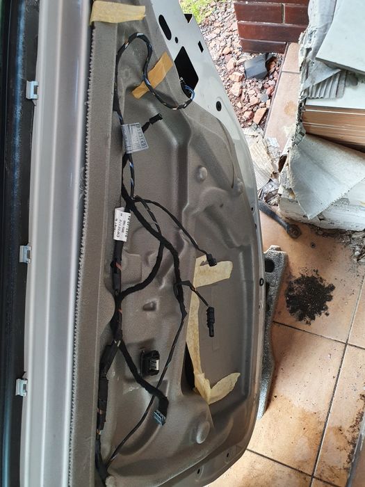 Drzwi tylne prawe BMW E61 kombi 354