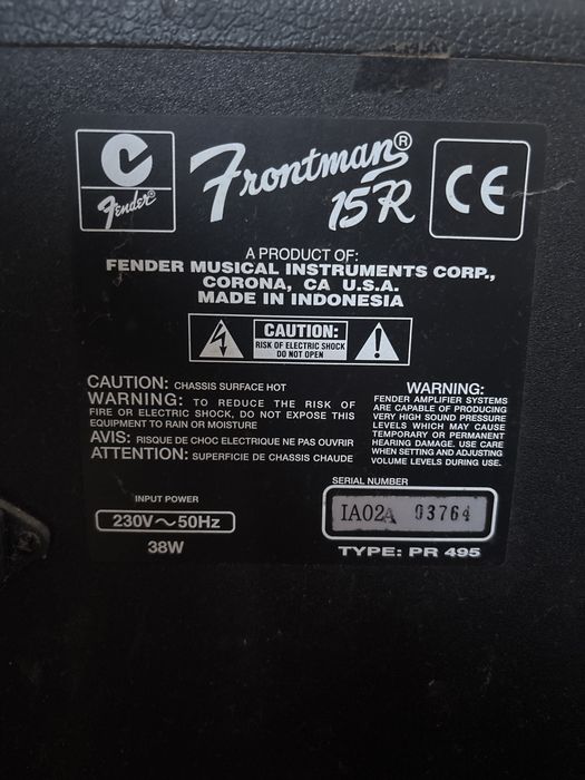 Amplificador Fender Frontman 15R 15W com altifalante