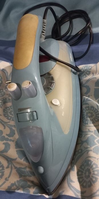 Утюг  ELBEE синий