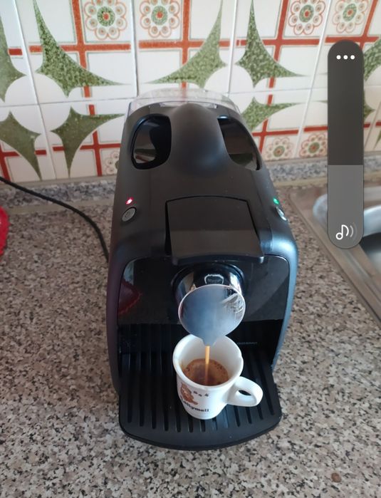 Máquina de café D'elta Q