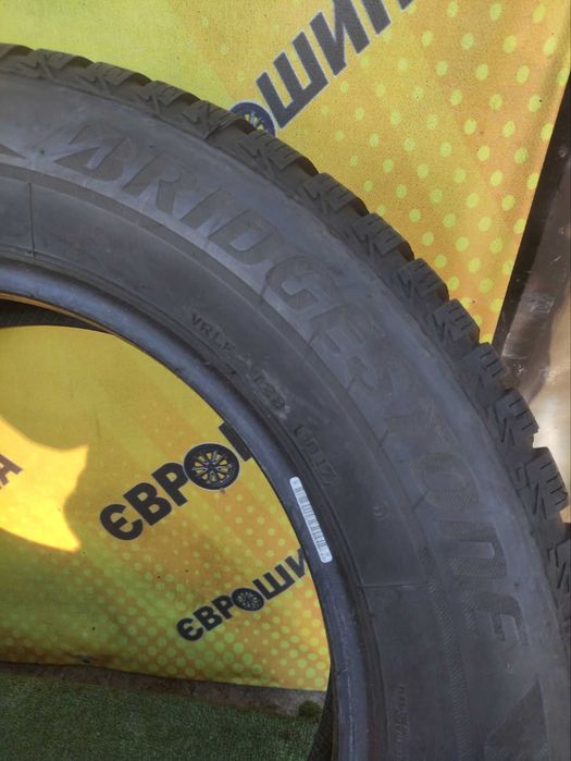 Шини Bridgestone BlizzakLM001 215/65R17 Пара Зимові Б/у Склад Оригінал