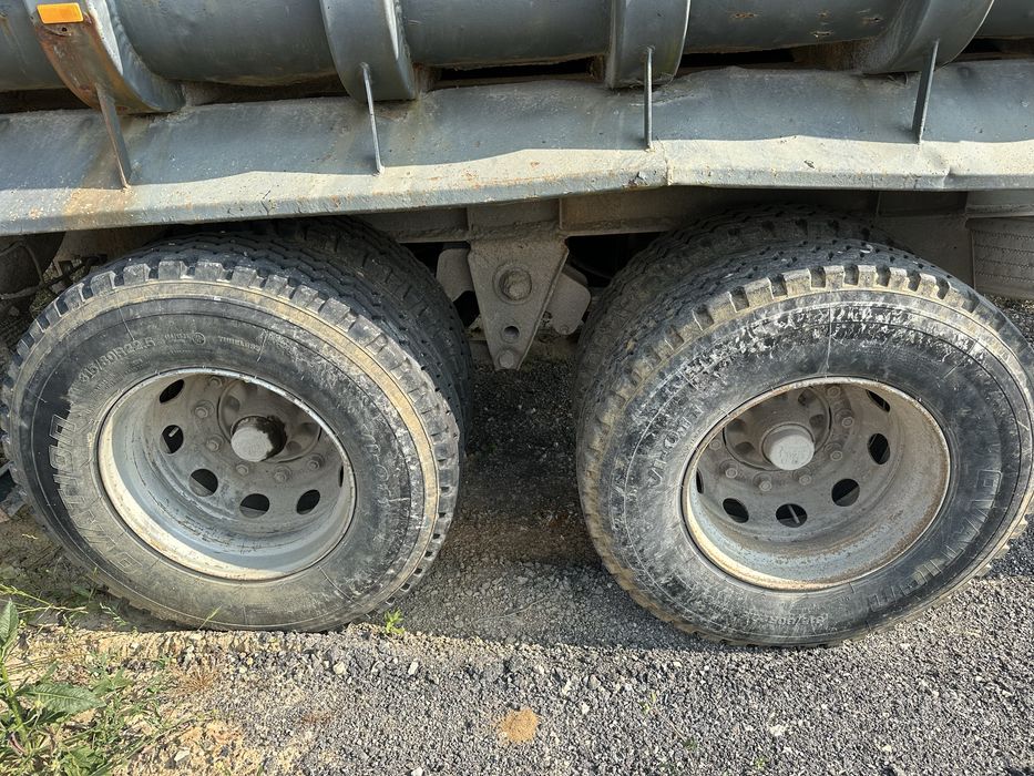 Semi reboque banheira basculante