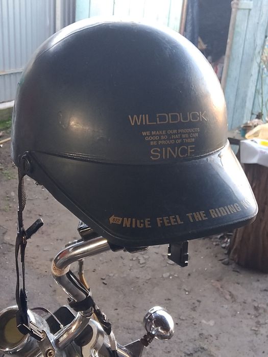 Продам немецкий мото шлем.